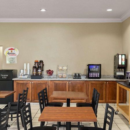 Super 8 By Wyndham Roseburg Ξενοδοχείο Εξωτερικό φωτογραφία