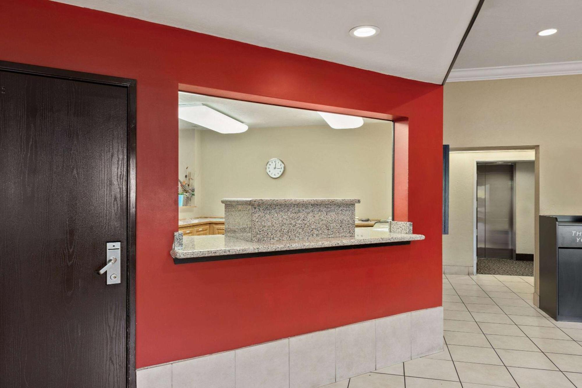 Super 8 By Wyndham Roseburg Ξενοδοχείο Εξωτερικό φωτογραφία