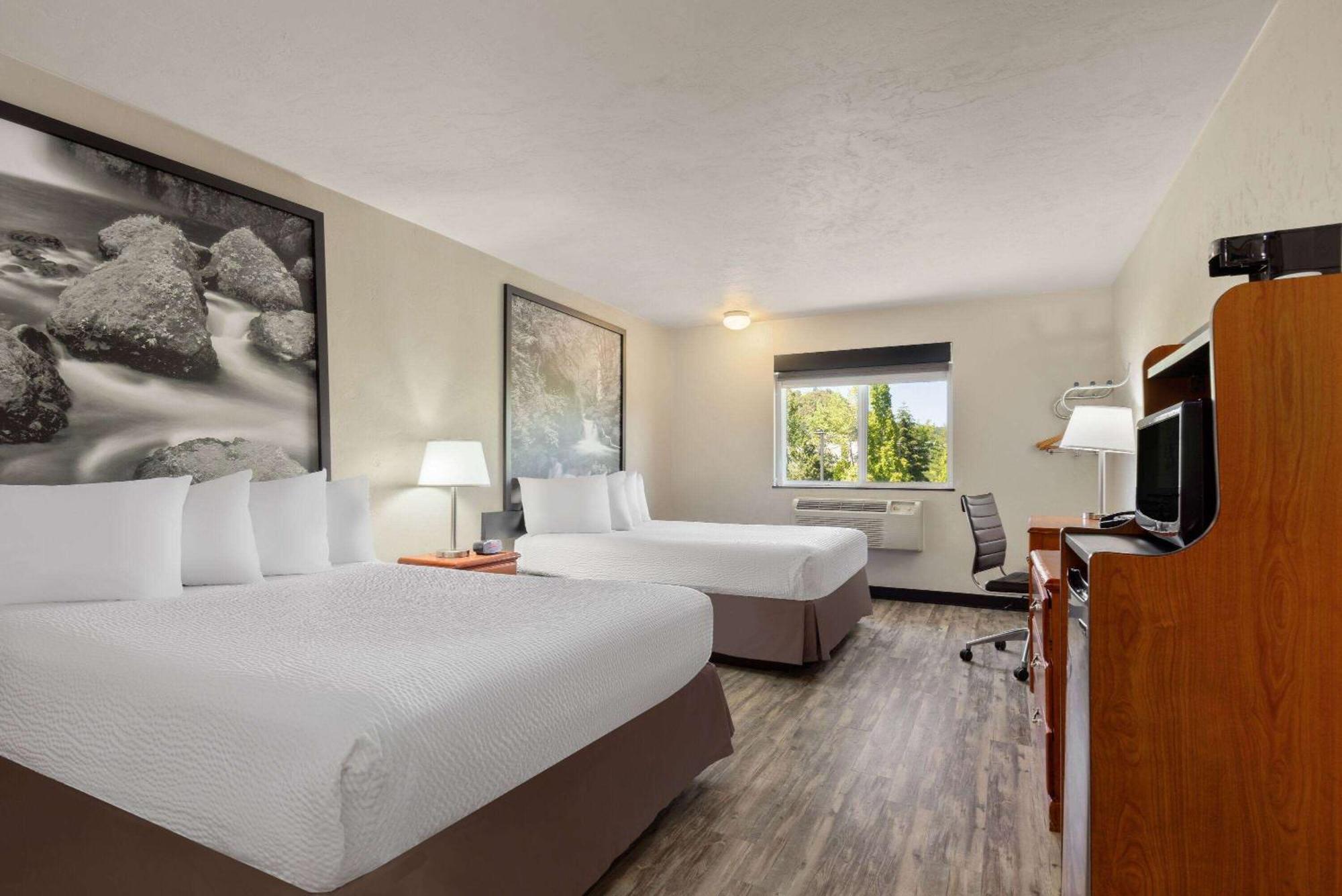 Super 8 By Wyndham Roseburg Ξενοδοχείο Εξωτερικό φωτογραφία