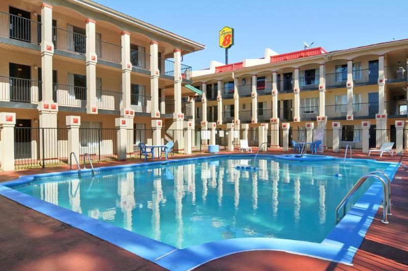Super 8 By Wyndham Roseburg Ξενοδοχείο Εξωτερικό φωτογραφία