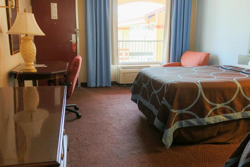 Super 8 By Wyndham Roseburg Ξενοδοχείο Εξωτερικό φωτογραφία
