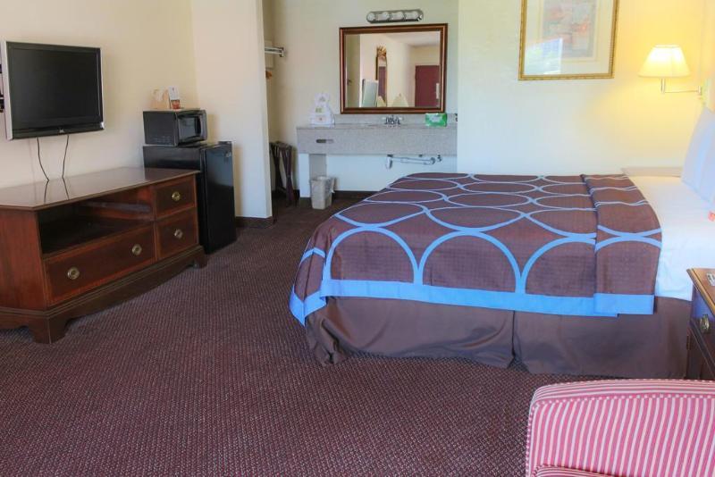 Super 8 By Wyndham Roseburg Ξενοδοχείο Εξωτερικό φωτογραφία