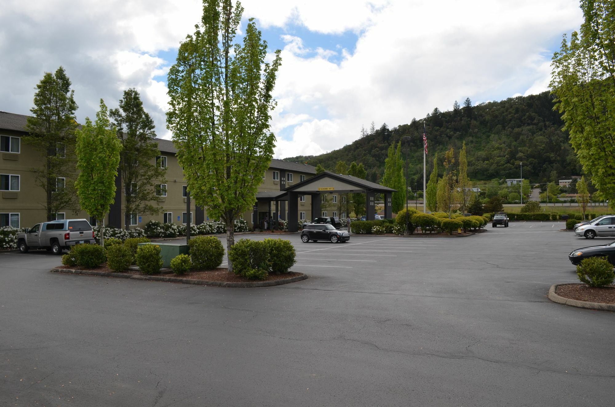 Super 8 By Wyndham Roseburg Ξενοδοχείο Εξωτερικό φωτογραφία