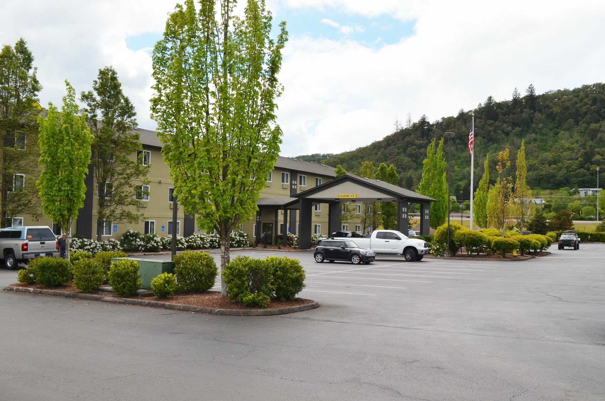 Super 8 By Wyndham Roseburg Ξενοδοχείο Εξωτερικό φωτογραφία