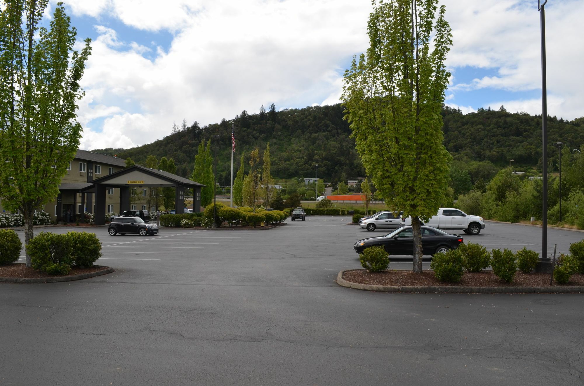 Super 8 By Wyndham Roseburg Ξενοδοχείο Εξωτερικό φωτογραφία