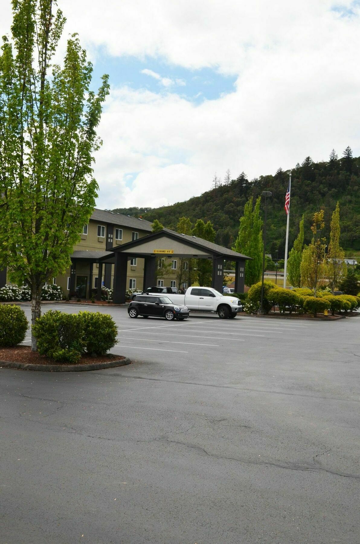 Super 8 By Wyndham Roseburg Ξενοδοχείο Εξωτερικό φωτογραφία